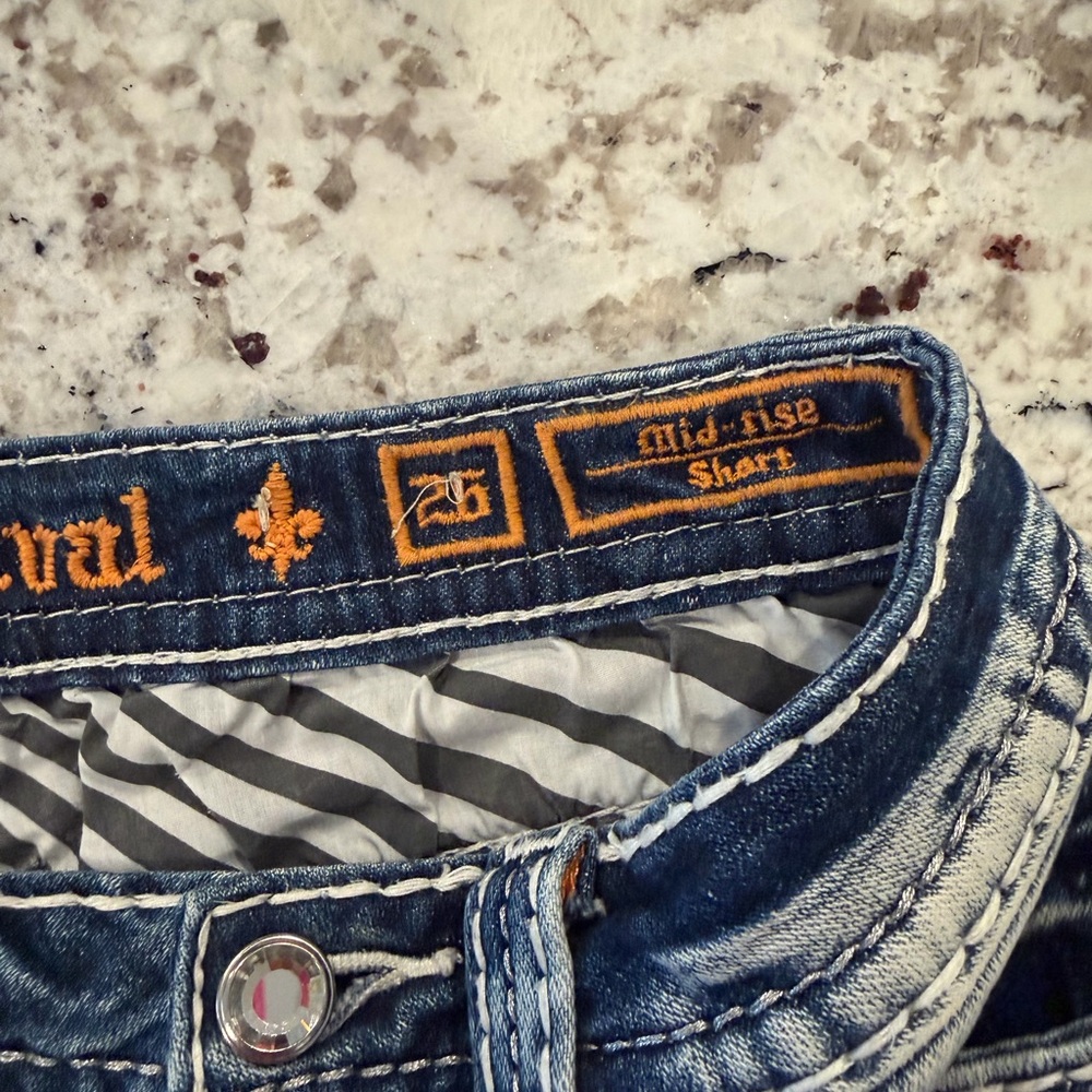 Rock Revival Nuri Jean Shorts - Picture 3 of 7